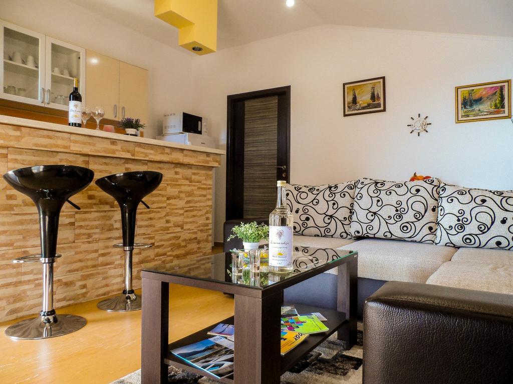 Apartments Miles Utjeha-Bušat Eksteriør billede